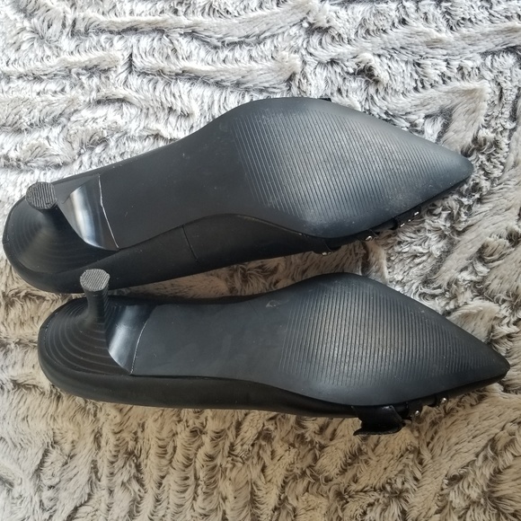 Black short pump heels buckle toe phoebe Mia shoe - Picture 3 of 6